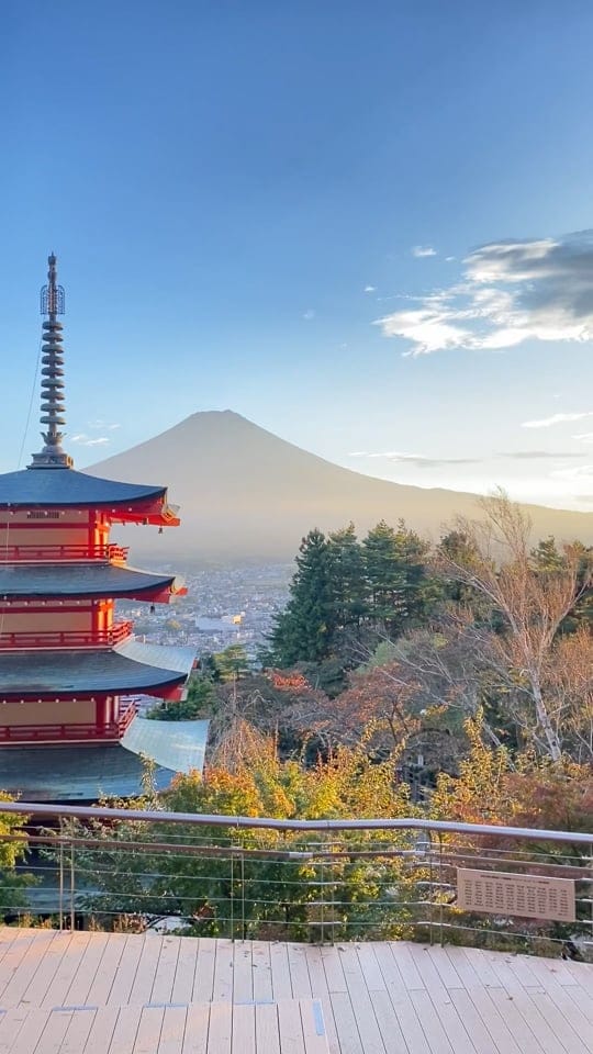 Autumn at the pagoda