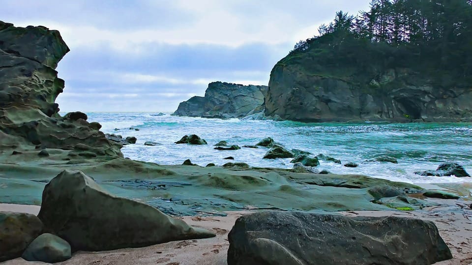 The tide comes in